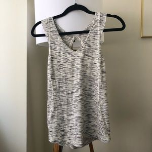 Lululemon gray flowy tank